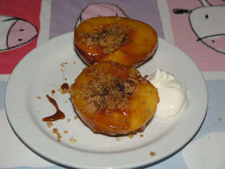 Fried Peaches With Honey, Cinnamon, Pistachio and Breadcrumbs