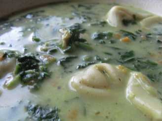 Creamy Chicken, Spinach and Tortellini Soup