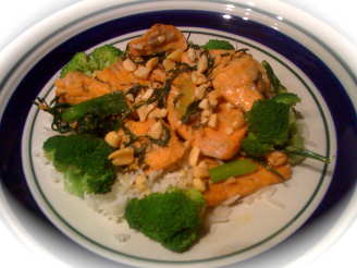Salmon Stir Fry With Dill and Green Onion