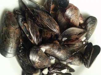 Garlic Steamed Mussels