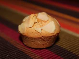 Dilmah Exceptional Italian Almond Cupcakes