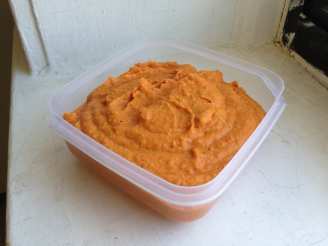 Roasted Red Pepper Hummus (Tahini-Free)