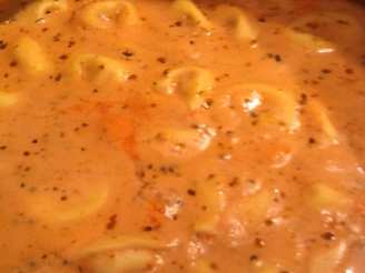 Creamy Easy Tomato Tortellini Soup