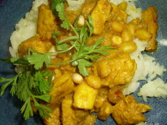 Northern Thai Curry With Chicken and Peanuts