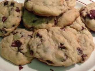 My Mom's BEST Chocolate Chip Cookies
