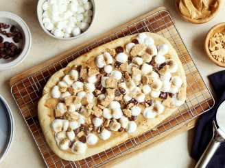 Grilled Peanut Butter S'mores Pizza