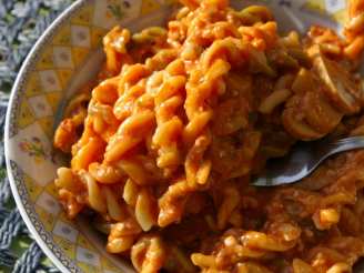 Stove Top Macaroni and Cheese With Tomatoes