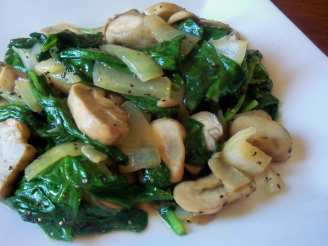 Creamed spinach with mushrooms and onions