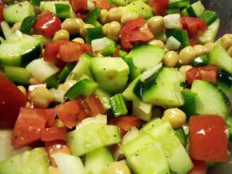 Israeli Chickpea Salad