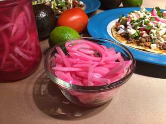 CRUNCHY PICKLED RED ONIONS