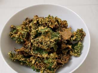 Cheezy Crispy Kale Chips (Vegan)