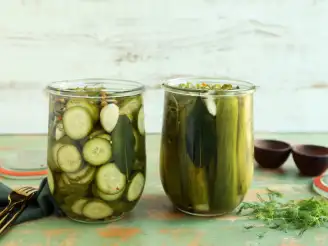 How to Make Easy Refrigerator Pickl...