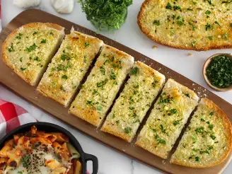 How to Make Garlic Bread