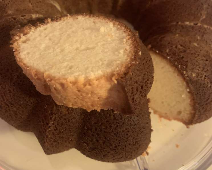 Dad's Sour Cream Pound Cake With Lemon Glaze Recipe - An Alli Event