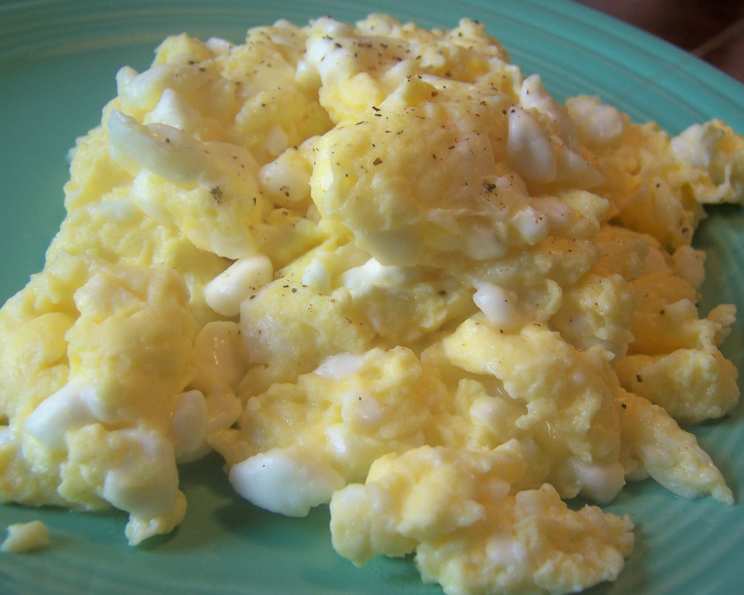 Microwave Scrambled Eggs with Cottage Cheese Recipe