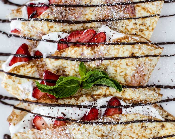 Strawberries & Cream Crepes Recipe - Food.com