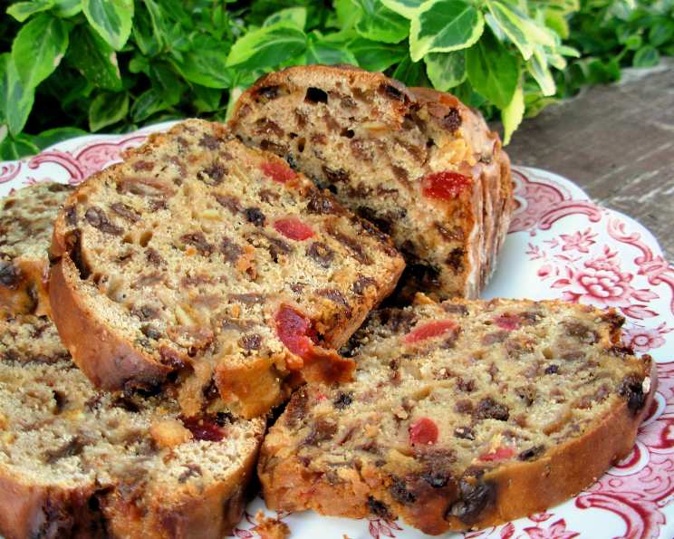 Authentic Hutzelbrot (German Fruit and Nut Bread) - The Daring Gourmet