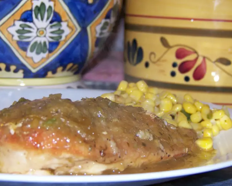 Pollo con Salsa (Chicken with Sauce)