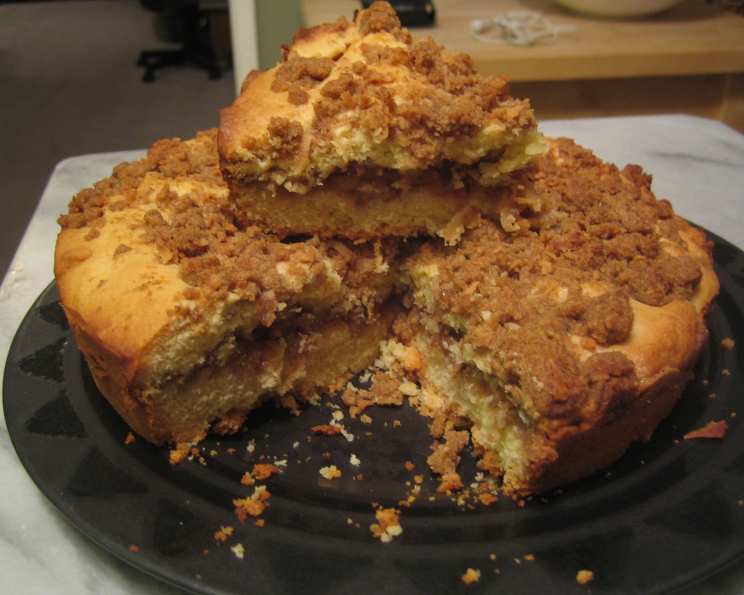 Apple and Cinnamon Crumble Cake Recipe