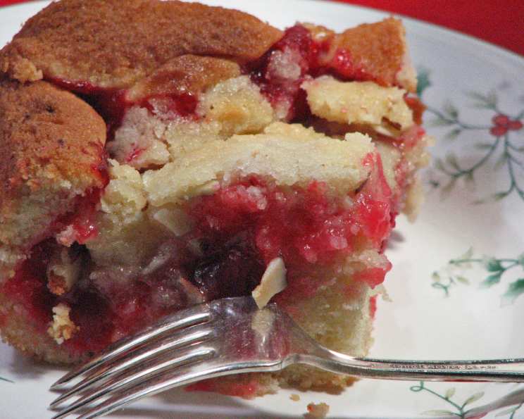 Apple Pie Dump Cake Recipe (Apple Dump Cake) - Meatloaf and Melodrama