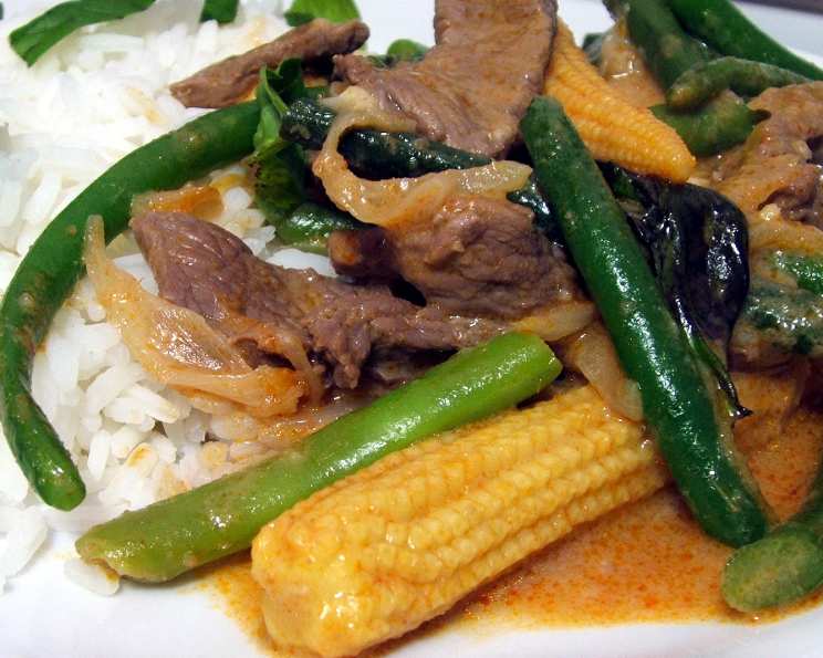 Thai Chilli Beef and Bean Stir-Fry With Basil Recipe - Food.com