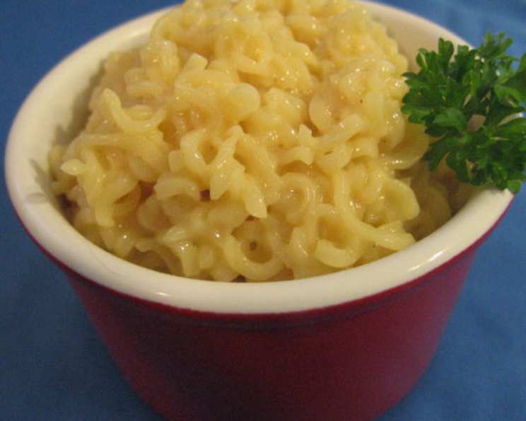 All About Cheesy Ramen Noodles
