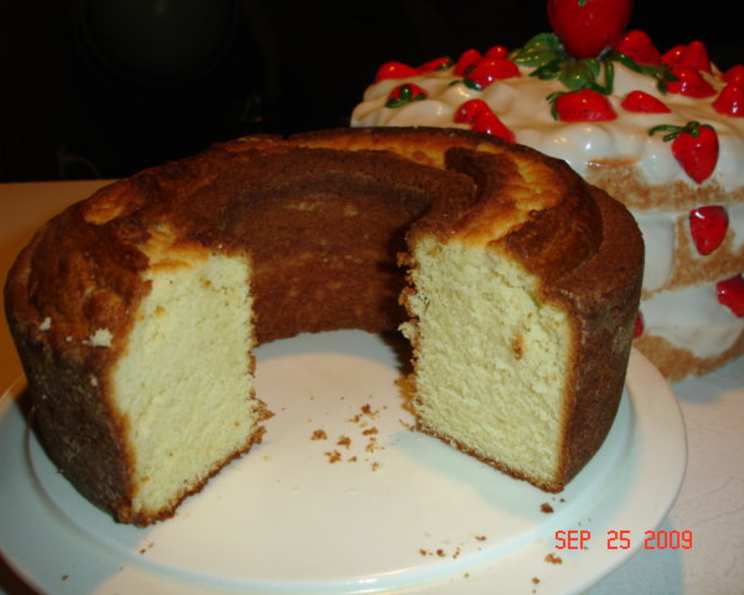 Pumpkin Pound Cake - Haniela's | Recipes, Cookie & Cake Decorating Tutorials