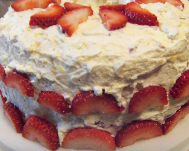 Fluffy Angel Food Cake Delight with Fresh Berries -