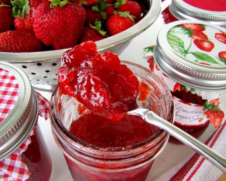 Today's Fabulous Finds: Strawberry Freezer Jam: Less Sugar vs. Full Sugar