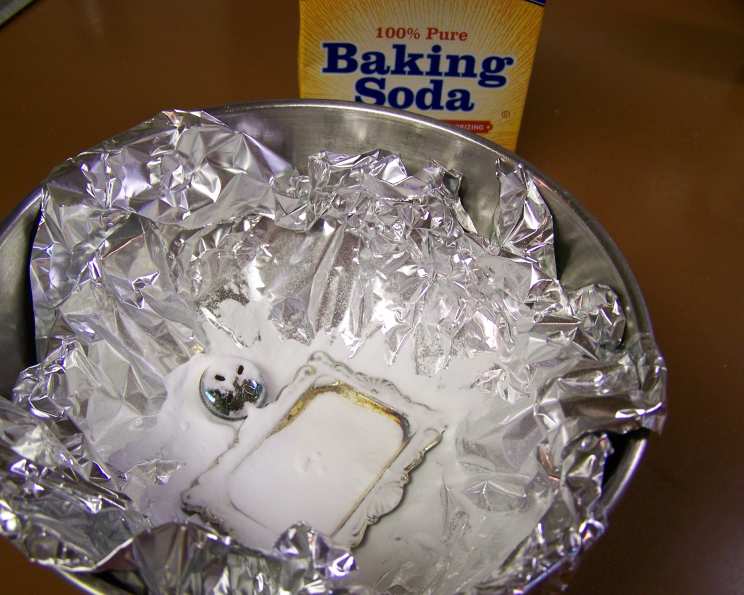 How To Clean Silver With Baking Soda + Aluminum Foil - On Sutton Place