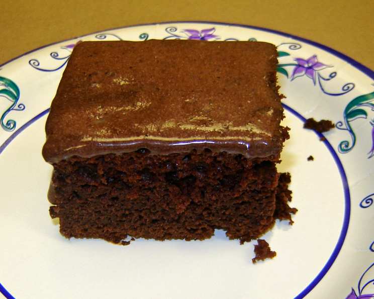 Low-fat chocolate cake recipe - Kidspot
