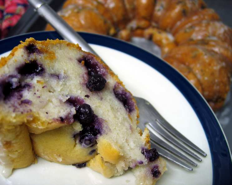 Healthy Yogurt Oat Blueberry Breakfast Cake | Homemade Breakfast Cake