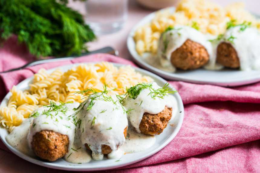 Swedish Meatballs in Sour Cream Sauce Recipe - Daisy Brand