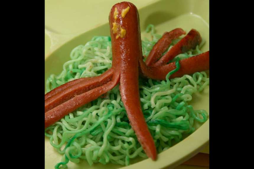 Octopus and Seaweed (Ramen Noodles and Hot Dogs) Recipe 