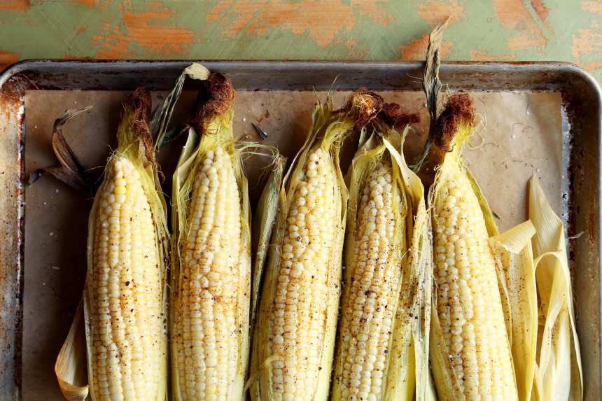 Super Easy, Fat-Free Grilled Corn-In-The-Husk Recipe 