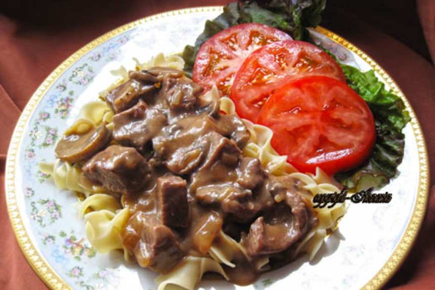 Slow Cooker Beef Tips And Noodles Recipe ChefsKnowHow