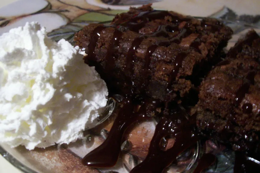 Hot chocolate fudge cake