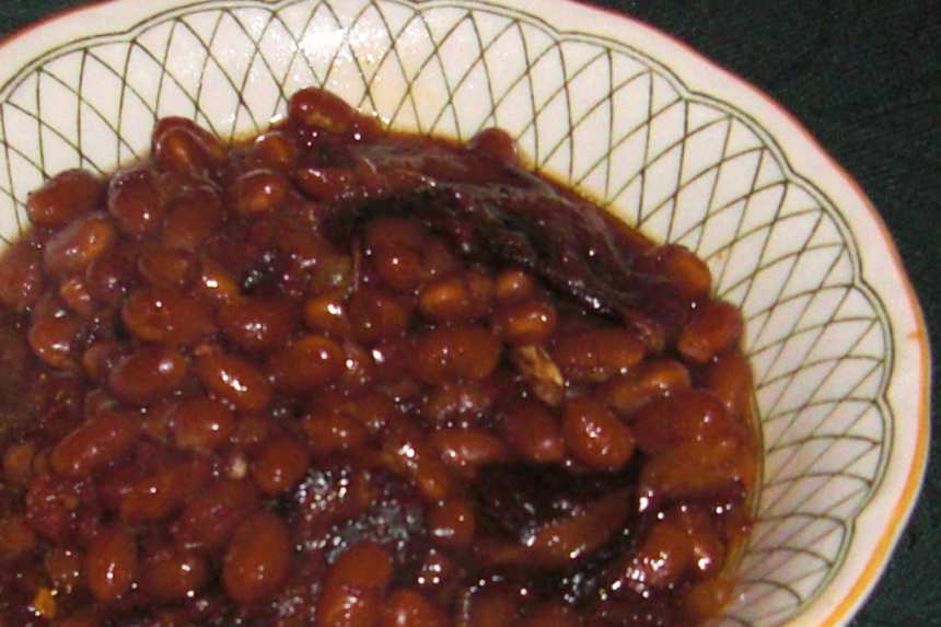 Boston Baked Beans in Bean Pot - Durgin-Park Recipe 