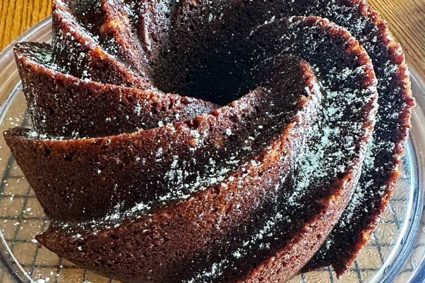 Walnut Gingerbread Cake | Best Cake Recipes | Yolanda Gampp – HOW TO CAKE IT
