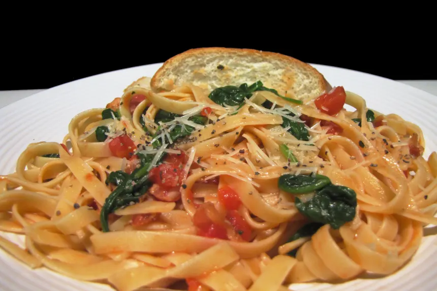 Penne Pasta With Spinach and Bacon Recipe - Food.com