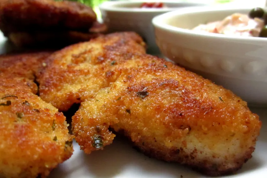 Super EASY Breaded Chicken Cutlets (no egg, gluten free)