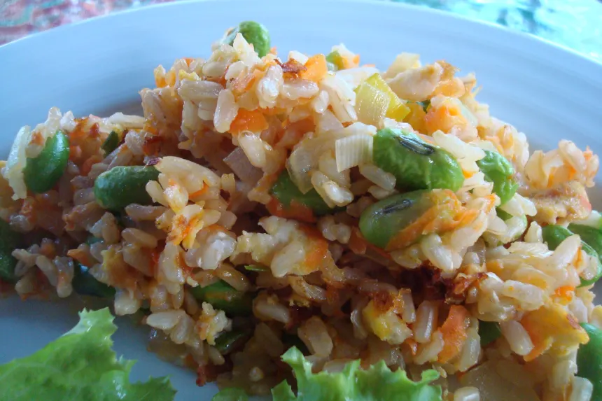 Rice Cooker Recipe: Edamame and Hijiki Rice - Onolicious Hawaiʻi