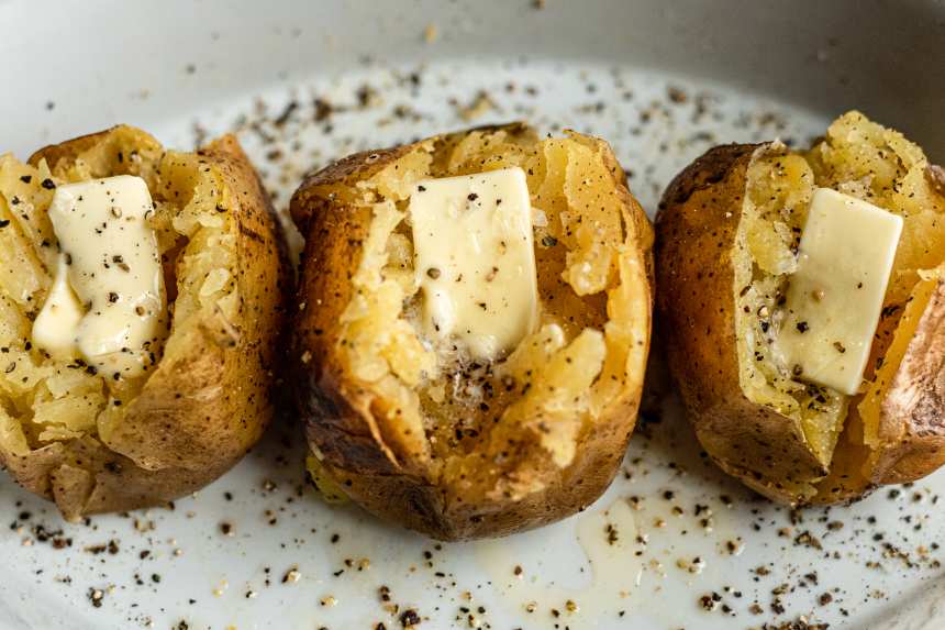 Easy Crock Pot Baked Potatoes