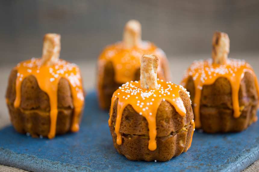 Pumpkin Cookie Butter Bundt Cakes Recipe - Food.com