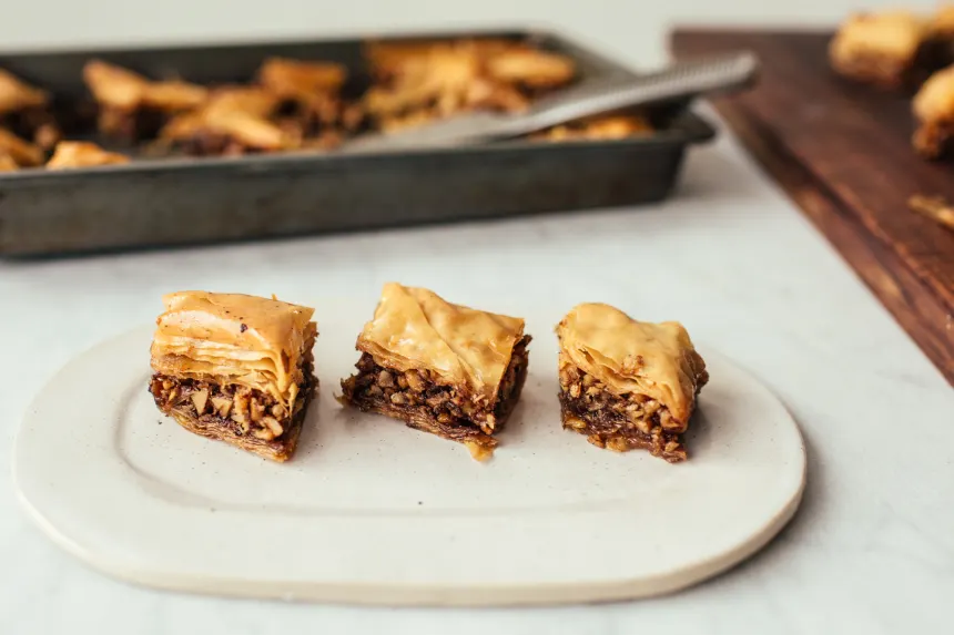 Persian Baklava Cake Recipe (With golden hue) | Alorecipes