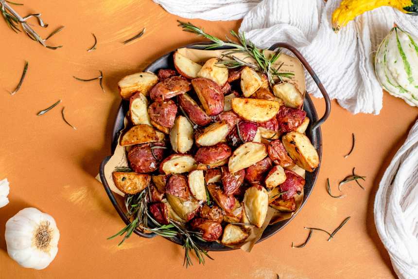 The Best Roasted Rosemary Garlic Potatoes
