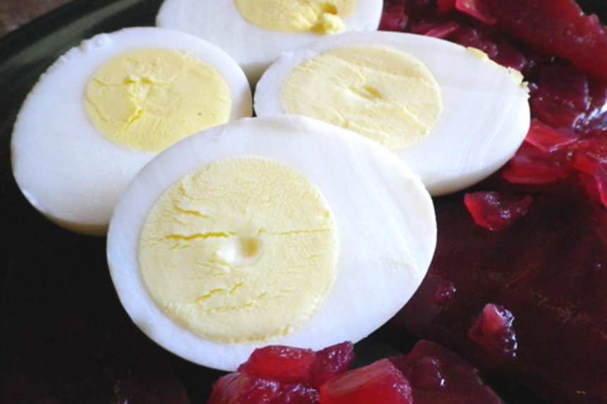 How to make perfect hard boiled eggs - Small Town Woman