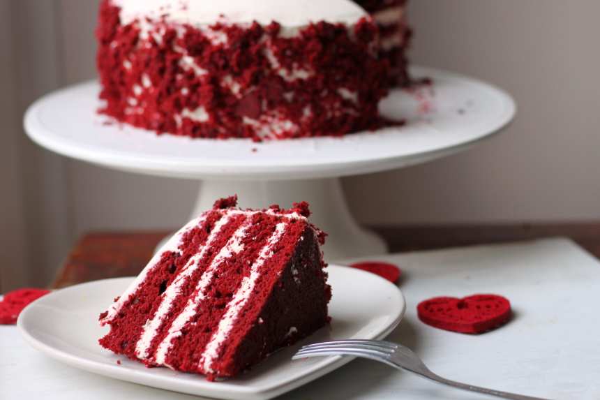 Buy Red Velvet 1 kg cake with heart Cakes Online - Classicflora.com
