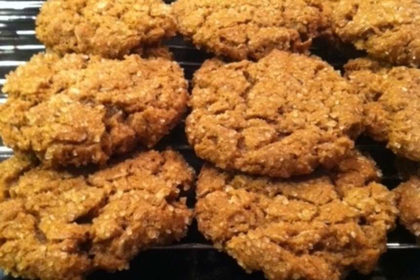 Molasses Oat Bran Cookies Recipe