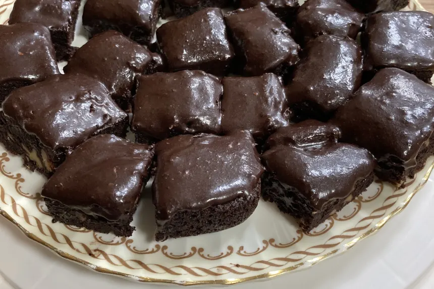 Frosted Fudge Brownies Recipe: How to Make It